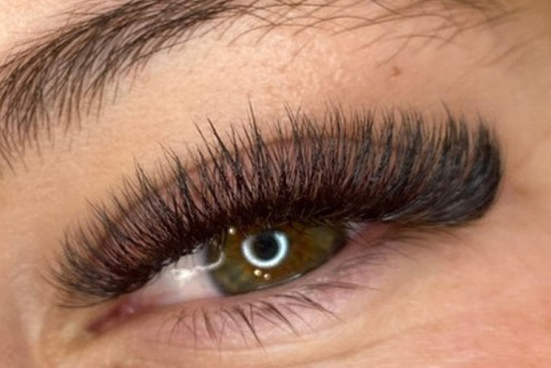 Eyelash Extensions in Nicholasville, KY